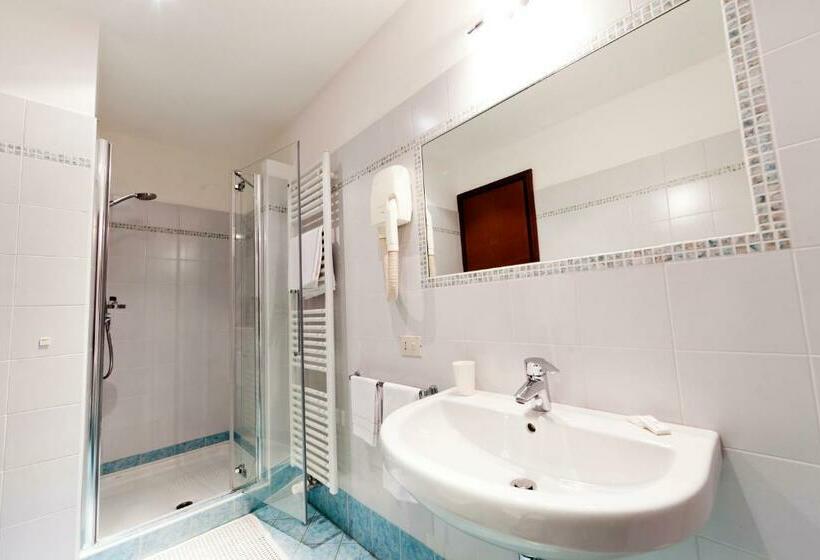 اتاق استاندارد, Quarcino