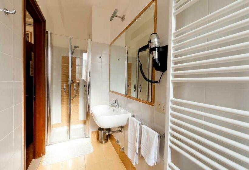 اتاق استاندارد, Quarcino