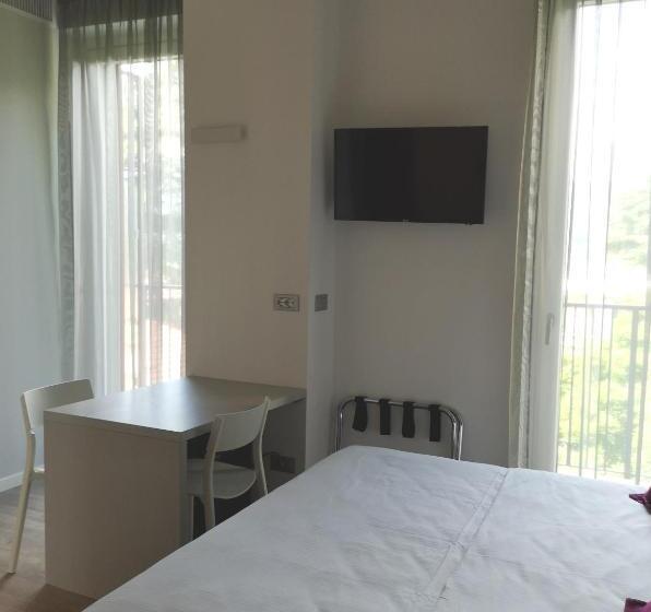 Superior room with lake view, Quarcino