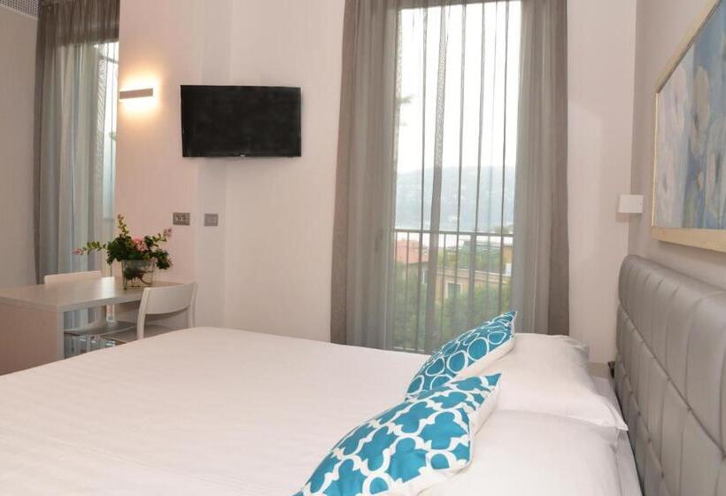 Superior room with lake view, Quarcino