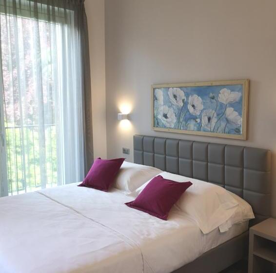 Superior room with lake view, Quarcino