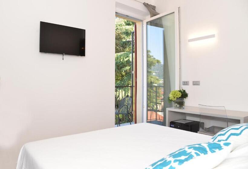 Superior room with lake view, Quarcino