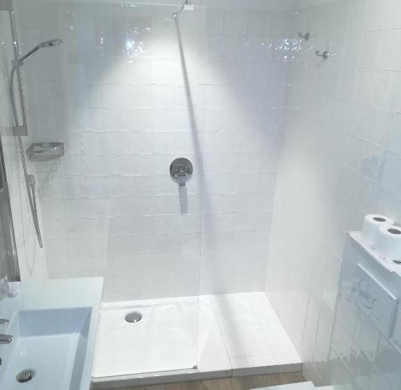 اتاق سوپریور, Quarcino