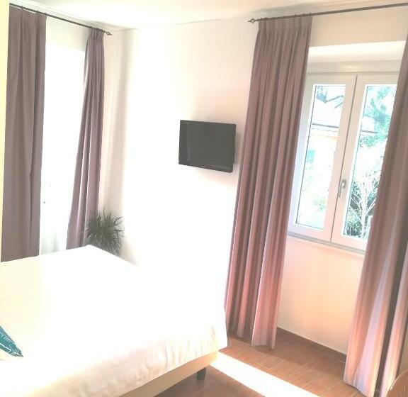 اتاق سوپریور, Quarcino