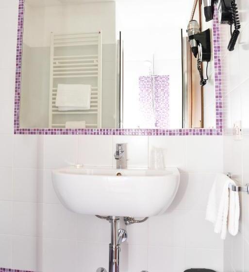 اتاق استاندارد یک نفره, Quarcino