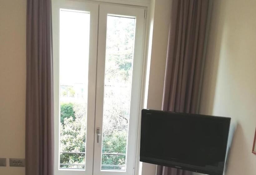 اتاق استاندارد یک نفره, Quarcino