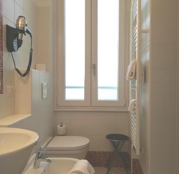 اتاق استاندارد یک نفره, Quarcino