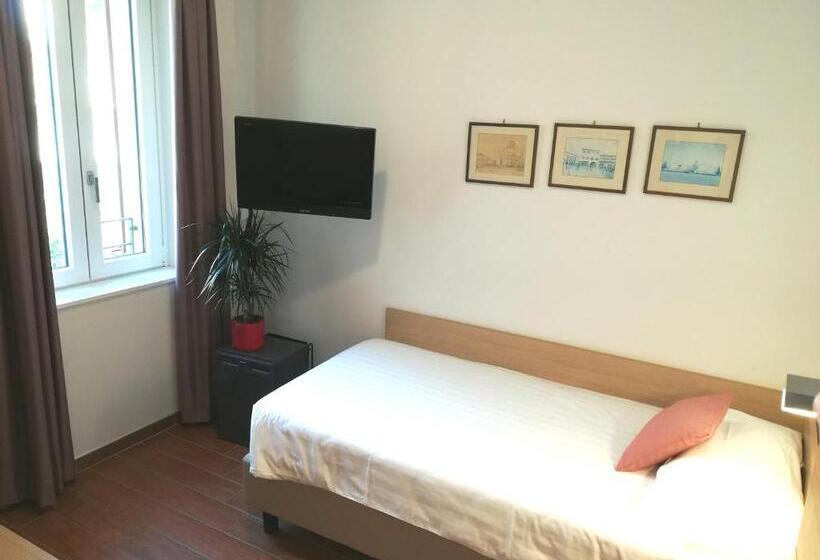 اتاق استاندارد یک نفره, Quarcino