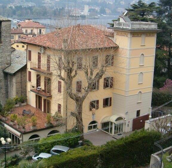 اتاق استاندارد سه نفره, Quarcino