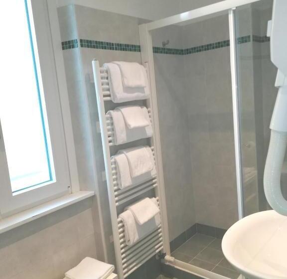 اتاق خانوادگی, Quarcino