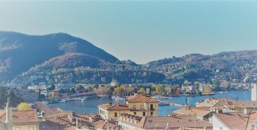 Superior room with lake view, Quarcino