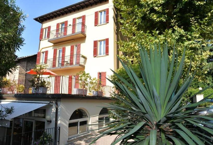 اتاق خانوادگی, Quarcino