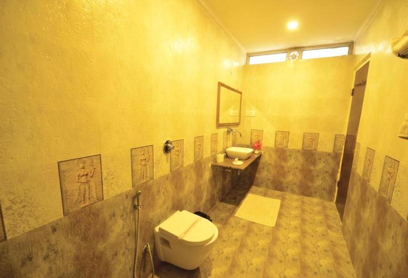 デラックスルーム, Raj Palace Resort