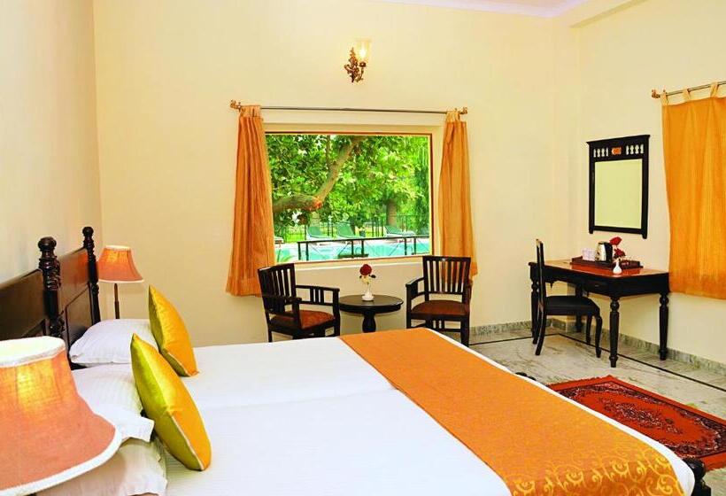 豪华房间, Raj Palace Resort