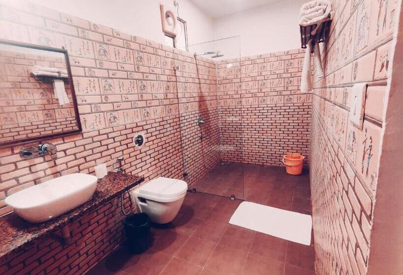 バルコニー付きデラックスルーム, Raj Palace Resort