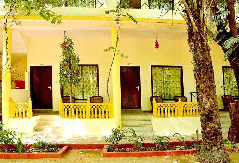 バルコニー付きデラックスルーム, Raj Palace Resort