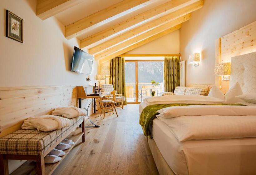 جناح جونيور, Cesa Tyrol