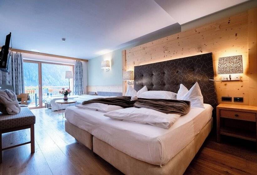 جناح جونيور, Cesa Tyrol