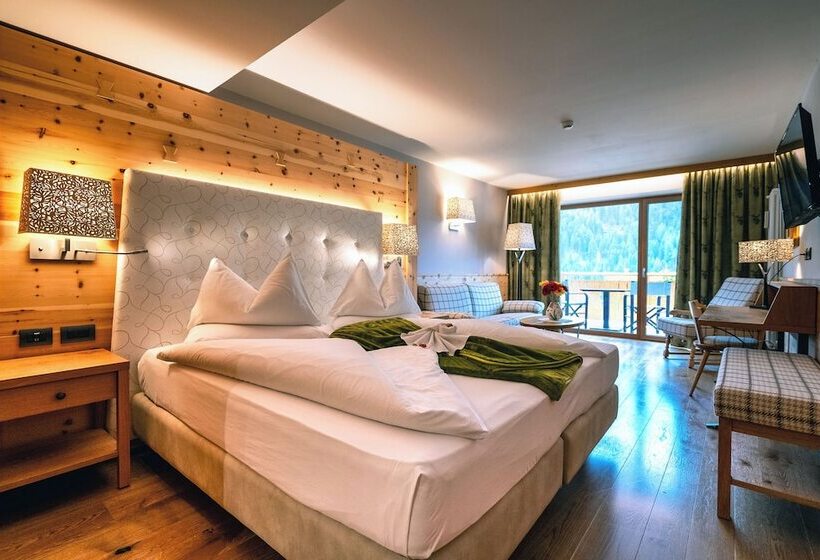 جناح جونيور, Cesa Tyrol