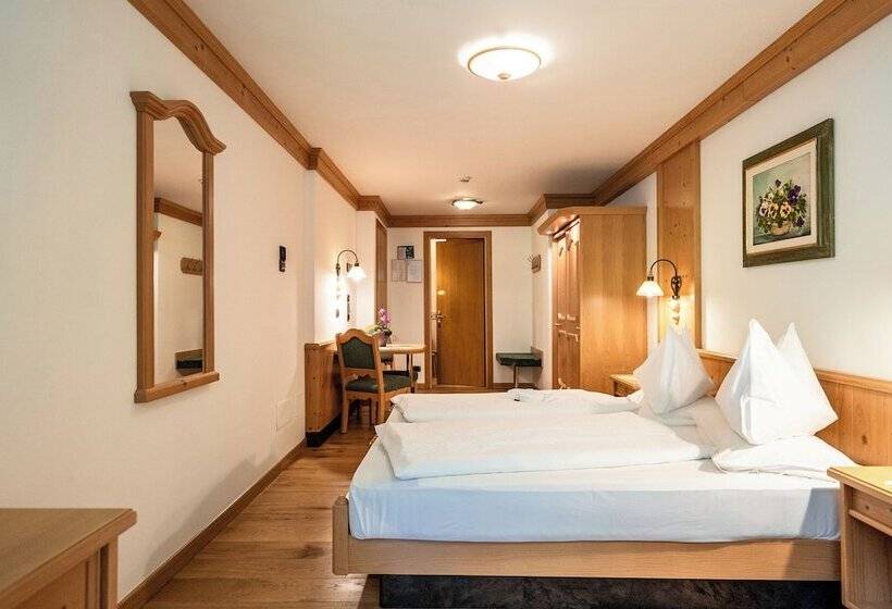 غرفة سوبيريور, Cesa Tyrol