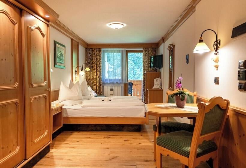 غرفة سوبيريور, Cesa Tyrol