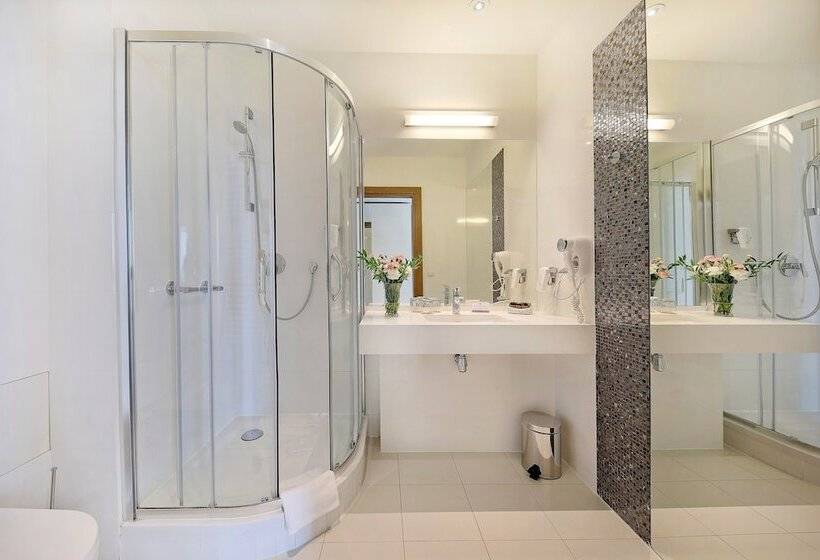 اتاق لوکس, Rzeszow