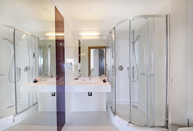 اتاق لوکس, Rzeszow