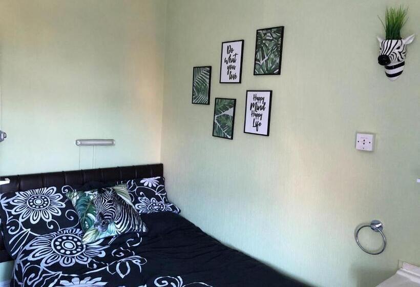 Standard Room Shared Bathroom