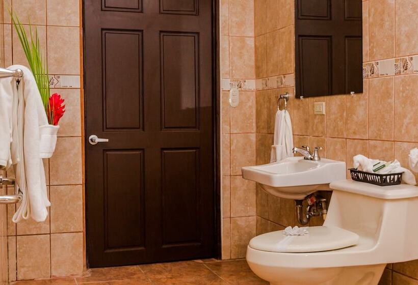 سوییت جونیور, The Palms At Coco Beach