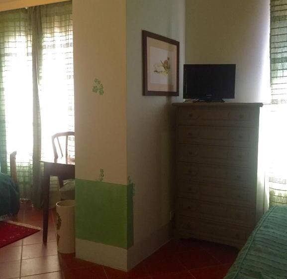 스탠다드 트리플 룸 가든 전망, Torraccia Di Chiusi Agriturismo Relais