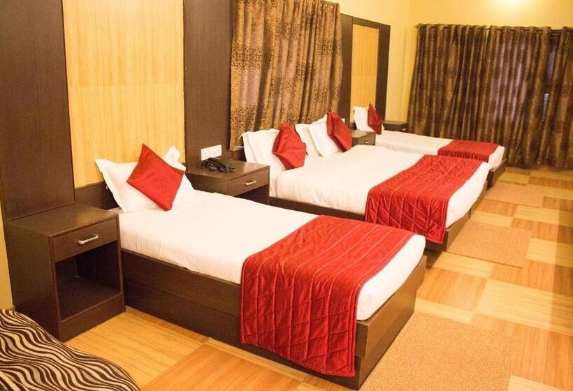 家庭间, Varuna Varanasi