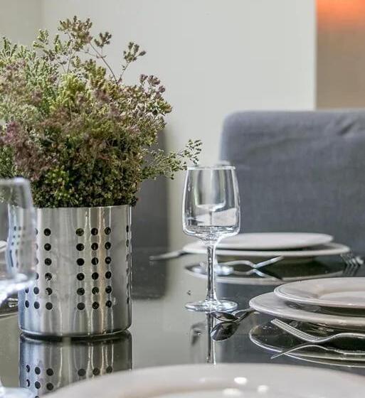 Дом 3 Спальни, Le Petit Château De Conteville