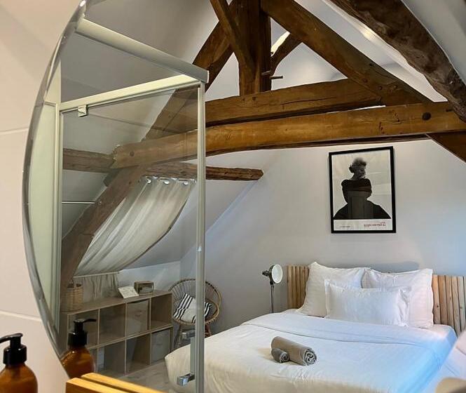 Дом 3 Спальни, Le Petit Château De Conteville