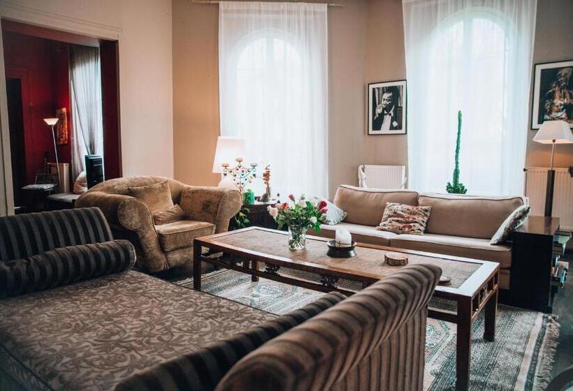 Вилла 1 Спальня, Le Petit Château De Conteville