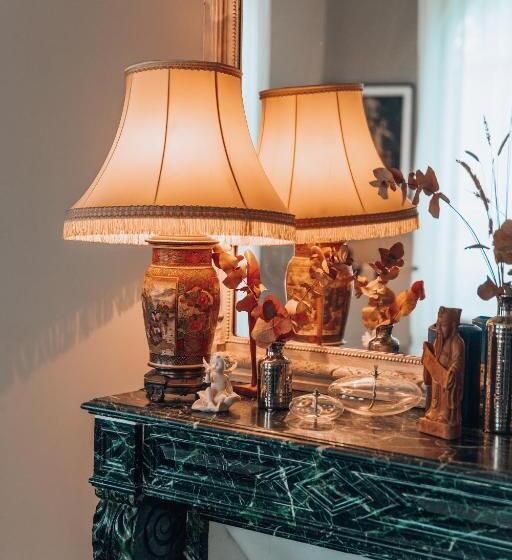 Вилла с 1 спальней и бассейном, Le Petit Château De Conteville