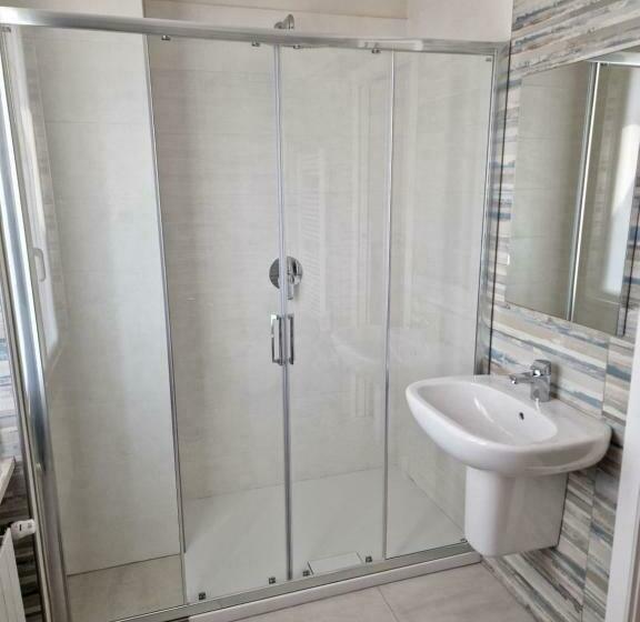 발코니가 있는 스위트, B&b A Due Passi Dal Lago