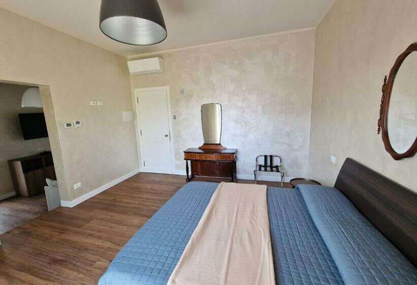 발코니가 있는 스위트, B&b A Due Passi Dal Lago