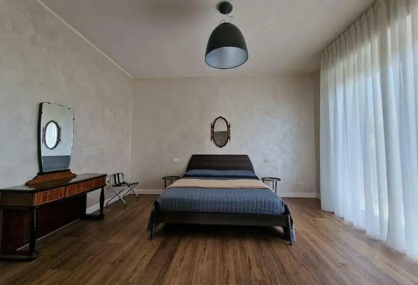 バルコニー付スイート, B&b A Due Passi Dal Lago