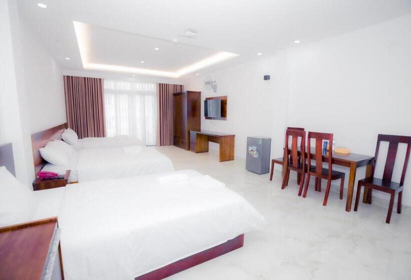 اتاق خانوادگی, Hồng Gấm