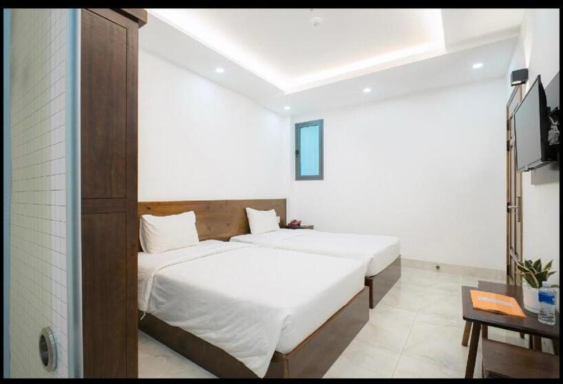 اتاق استاندارد, Hồng Gấm