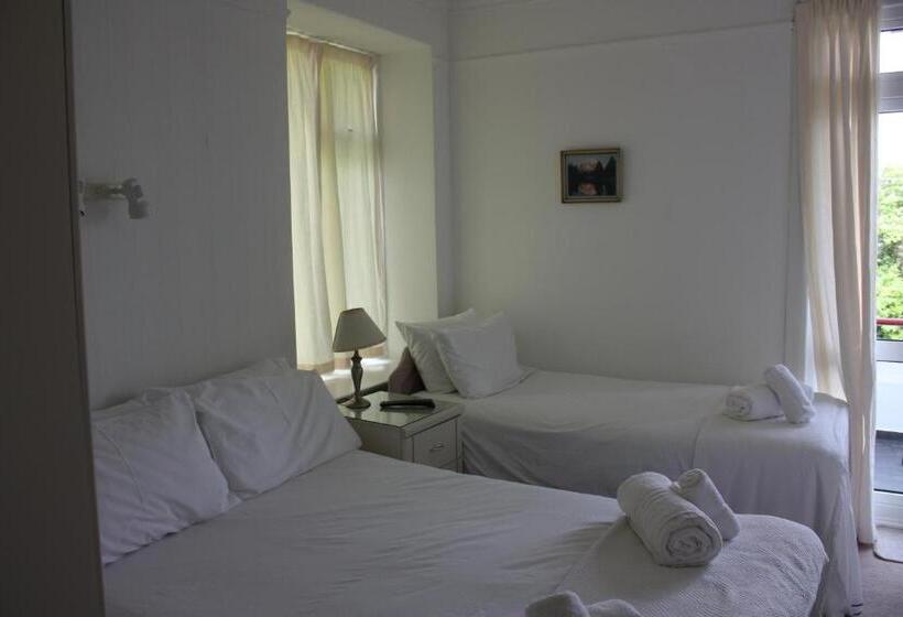 غرفة قياسية ثلاثية مزودة بشرفة, St Merryn