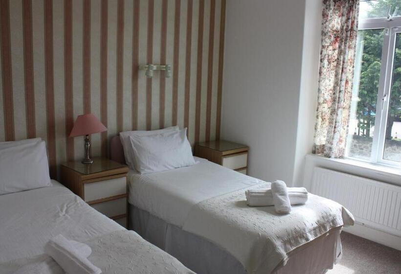 غرفة قياسية, St Merryn