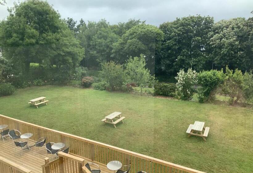 Трехместный Номер Стандарт с Балконом, St Merryn