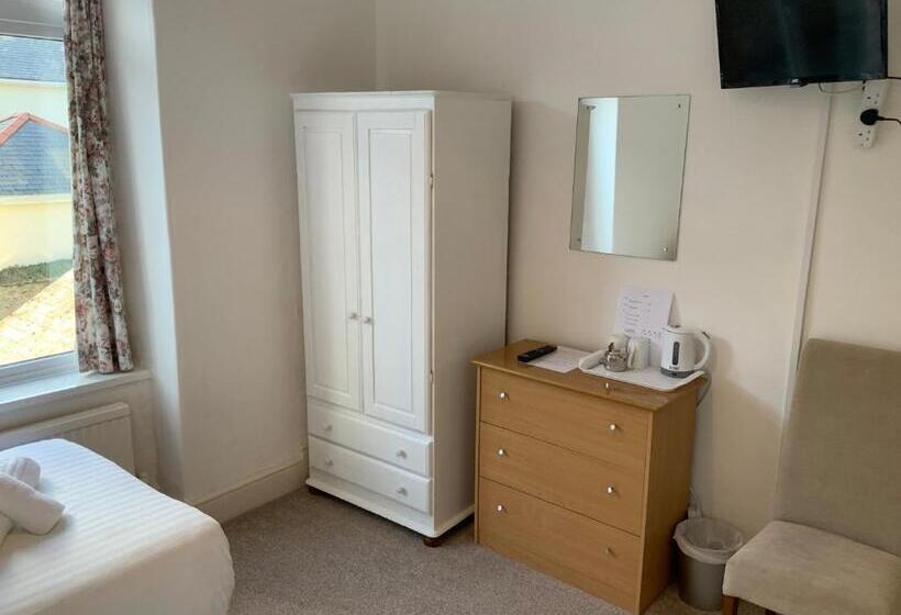 Номер Стандарт, St Merryn