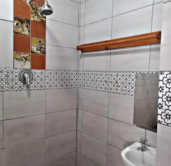 سوئیت با تخت بزرگ, Valleycenter Guesthouse