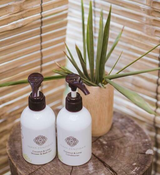 ガーデンビューのスタンダードバンガロー, Bamboo Zanzibar