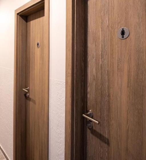 스탠다드 룸 공동 욕실, Garni Moers