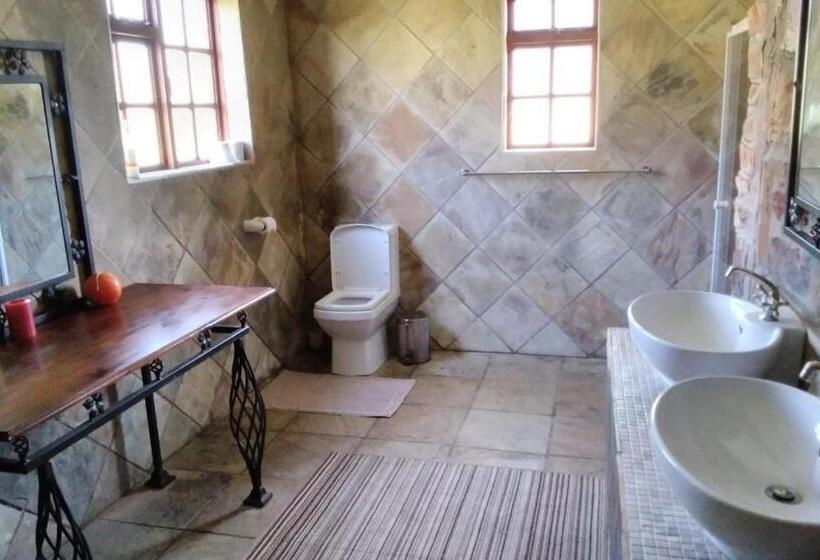 Maison 4 Chambres, Soloko Game Farm