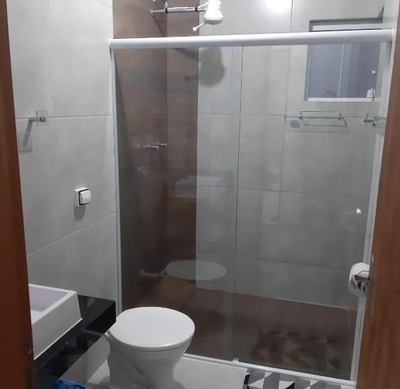 חדר סטנדרט לשלושה עם מרפסת, Suítes Caninana