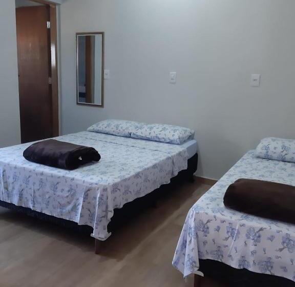 חדר סטנדרט לשלושה, Suítes Caninana